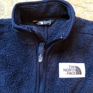 North Face - Boys Navy XS size 6 zip up fleece